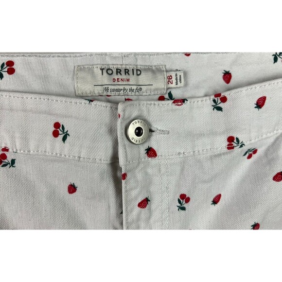 Torrid Cherry Print Classic Skinny Short Size 26 Vintage Stretch White Denim - Picture 5 of 10